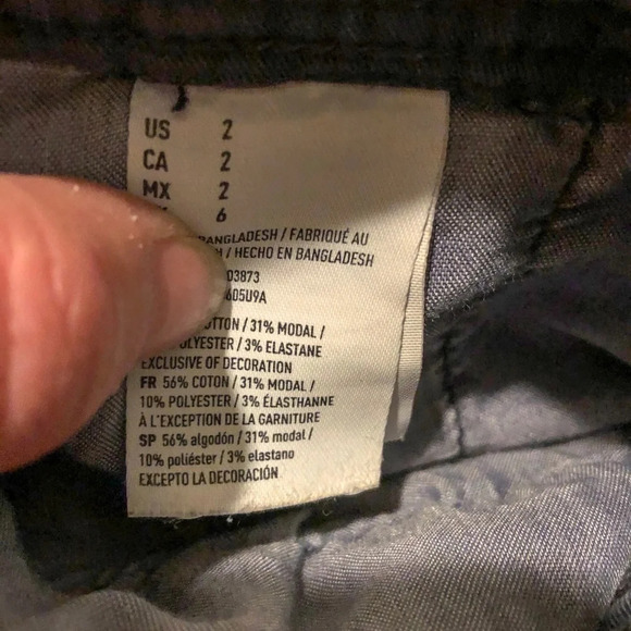 Cute casual A&E shorts - Picture 3 of 4